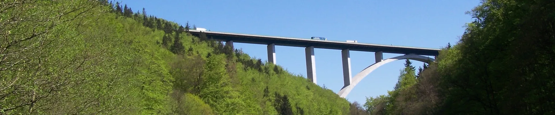 Autobahnbrücke